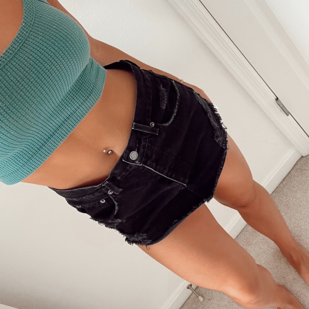 Black carmar denim skirt